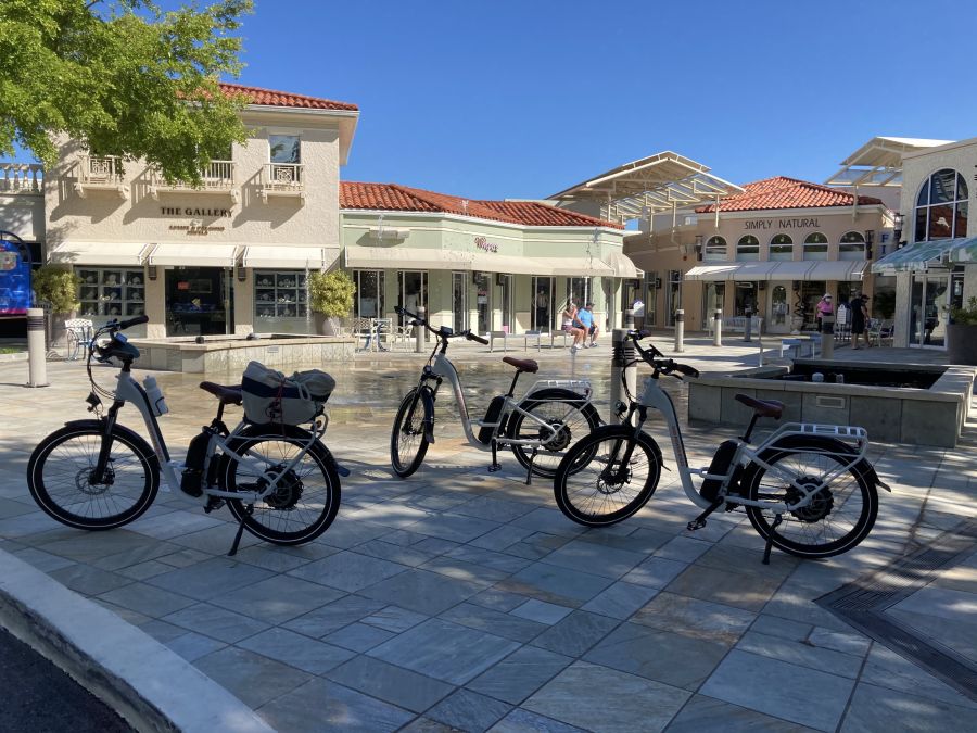 The Village Shops on Venetian Bay